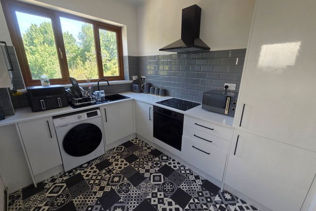 599, Llangyfelach Road, Swansea photo 2