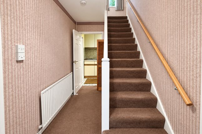 57 Princess Road, WOKING photo 2