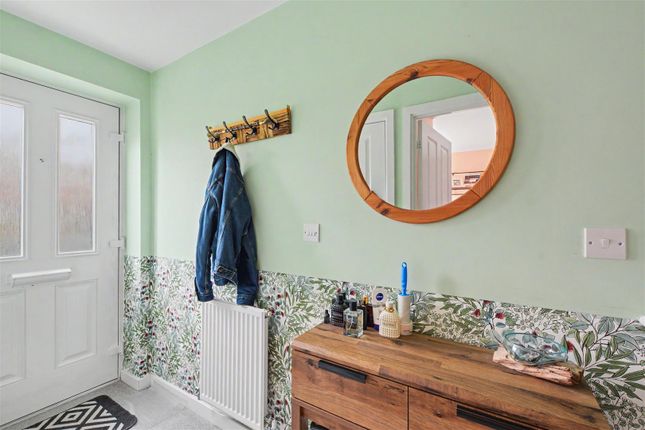 8, Upper Wood Close, Derbyshire photo 2