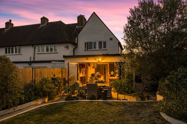 Lovelace Green, London photo 2