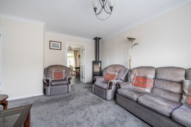 11, Petrel Close, Berkshire photo 3
