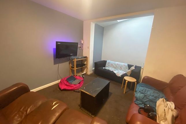 Shared accommodation to rent in Harrington Drive, Nottingham