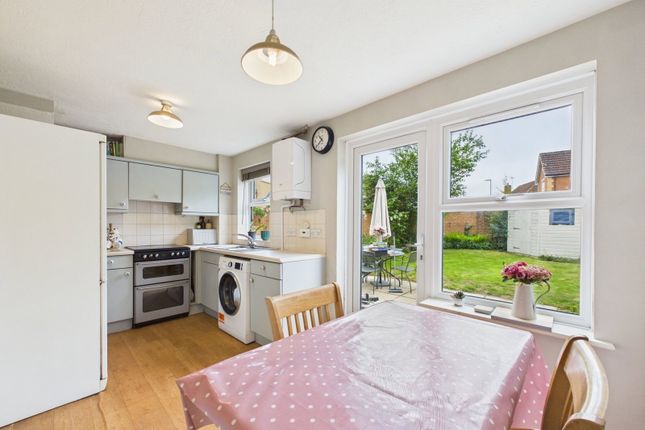 75, Earles Meadow, Horsham photo 3
