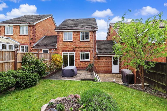 141, Fairfield Way, Hertfordshire photo 2