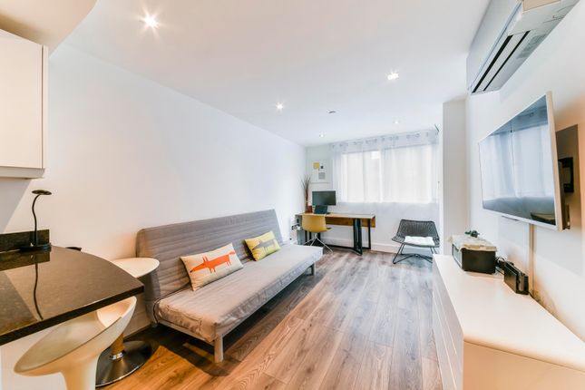 Flat for sale in 41 Millharbour, London