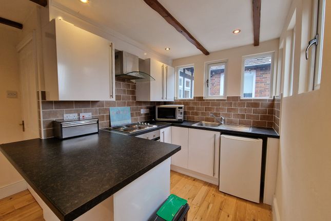 Flat to rent in Wergs Road, Tettenhall