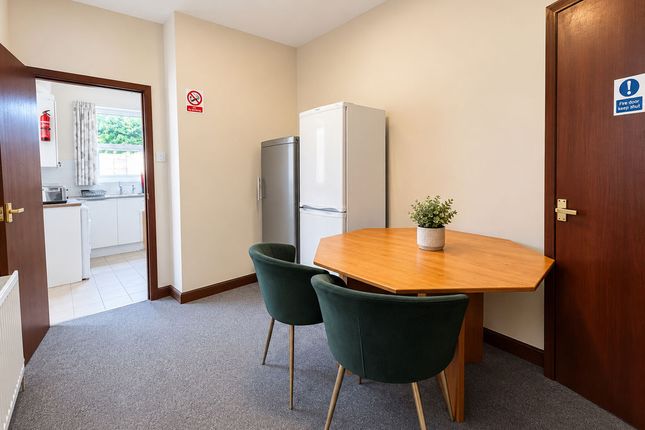 Room 3, 5, Avenue Road, Gosport photo 3