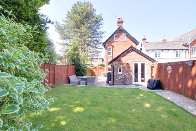 3-bed house on 6, Queens Road, Lyndhurst, £725,000