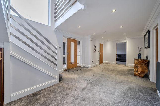 Abbie Woods, Newlands Drive, Maidenhead photo 2