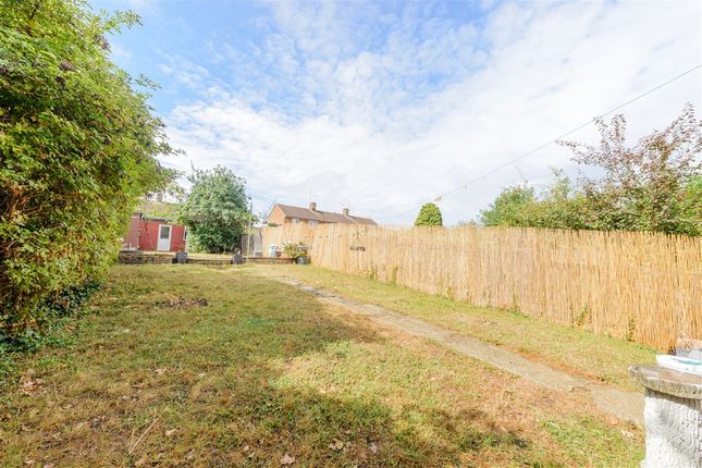 Brabourne Avenue Twydall, Gillingham photo 2