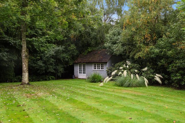 3, Percival Close, Oxshott photo 4