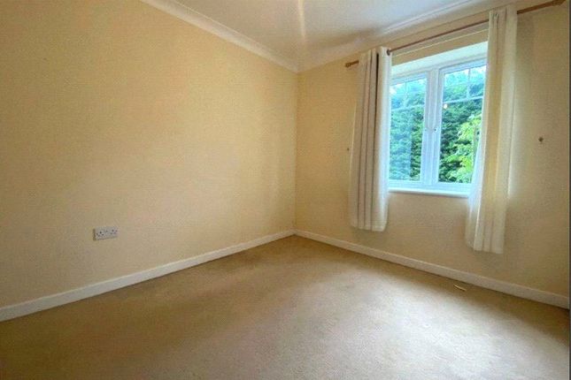 Flat 2, Hazel Gate, 1, Hazel Avenue, Farnborough photo 4