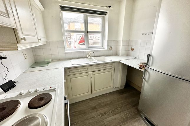Flat for sale in Greenfinch Court, Herons Reach