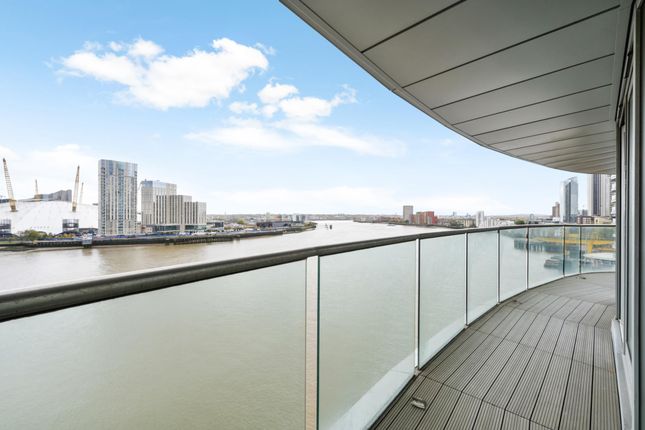 Flat 834 New Providence Wharf, 1 Fairmont Avenue, London photo 4