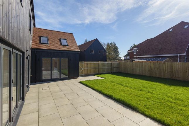 2,, Kings Oak Drive, Sandwich photo 4