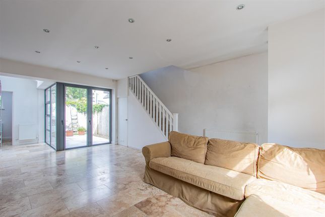 16, Iestyn Street, Cardiff photo 2