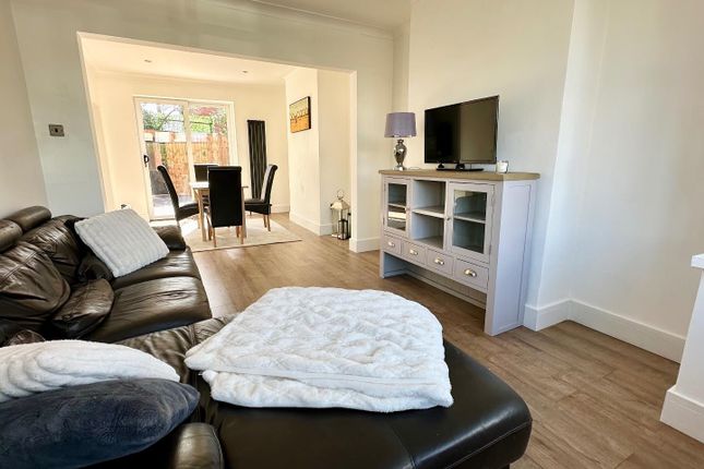 1, Waverley Avenue, Blackpool photo 3