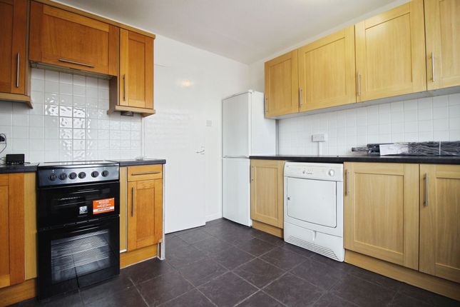 50 Wakefield Close, Swindon photo 4