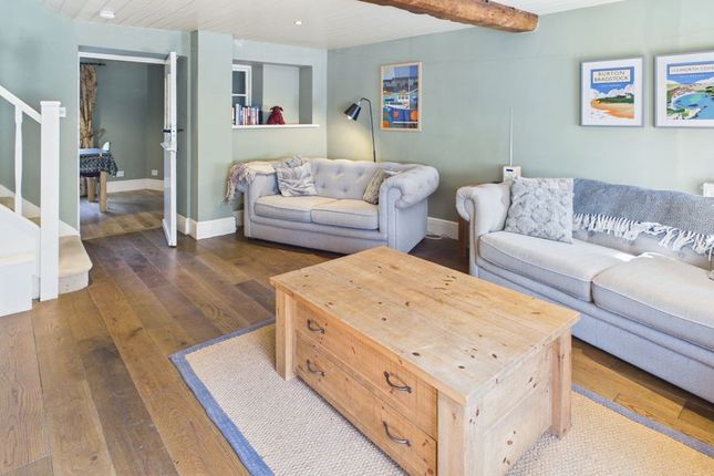 Wills Cottage, North Street, Crewkerne photo 3