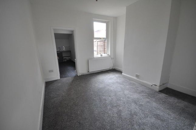 65, Queen Street, Staffordshire photo 4