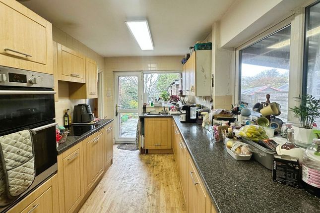 2, Minden Close, Bury photo 3