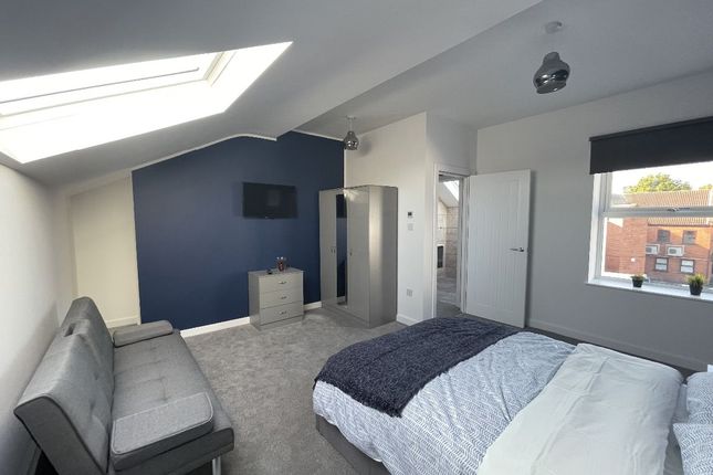 Flat 1, The Old Brass Foundry, Hull photo 3