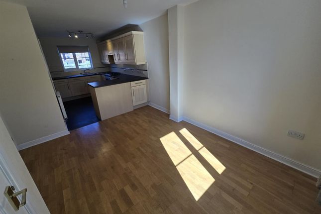 15, Bramley Way, Doncaster photo 5