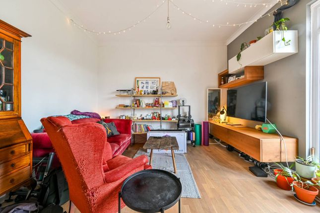 Thumbnail Flat for sale in West Bank, Stamford Hill, London