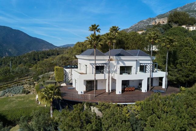 Thumbnail Villa for sale in Istán, Málaga, Andalusia, Spain
