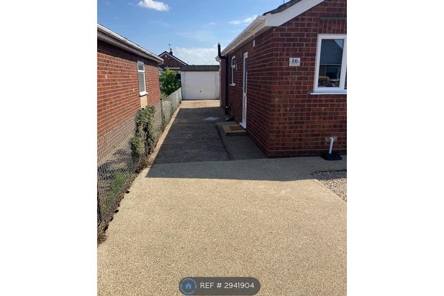 St Clements Road, North Hykeham, Lincoln photo 2