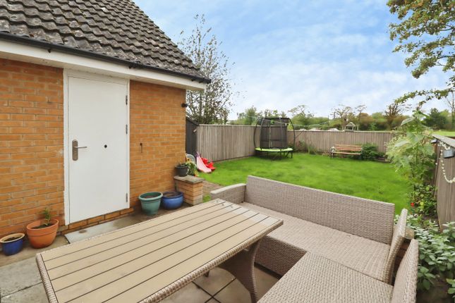 52, Anglian Way, Market Rasen photo 4