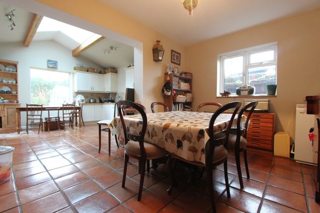 Cottage Pie, Waldershare Road, Ashley photo 3