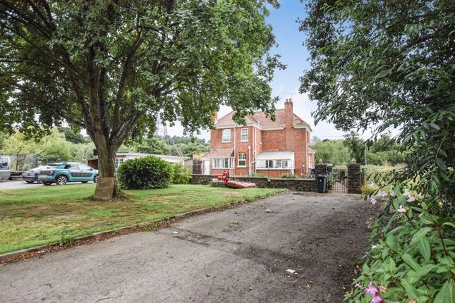 Thumbnail Detached house for sale in Upton Pyne, Exeter