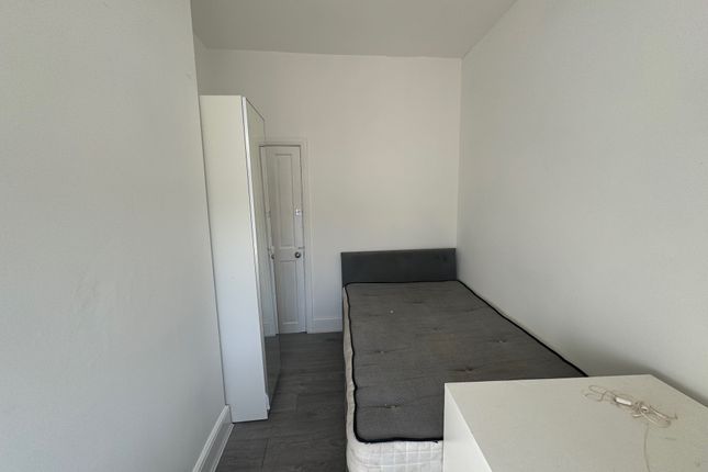 124, Coventry photo 5