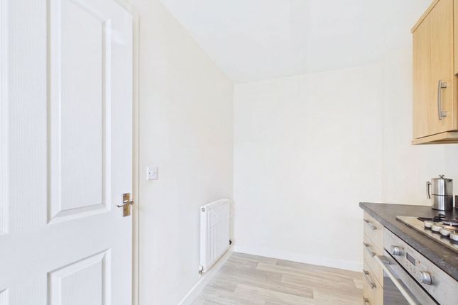 76 Girton Way, Derby photo 3