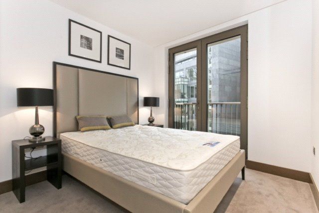 Flat to rent in St. Dunstans House, 133 Fetter Lane