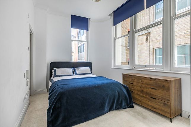 Flat 6, Lambert House, 2, Ludgate Square, London photo 4