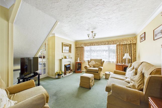 9, Hardings Close, Colchester photo 3