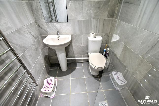 49 The Woodlands, Roch, Haverfordwest photo 4