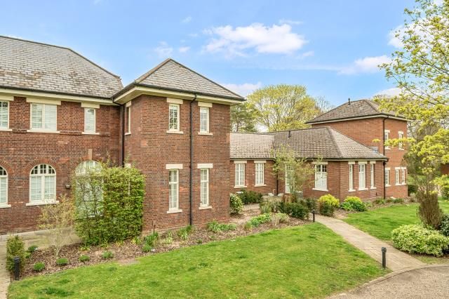 2-bed house on 9 Building, 32, The Parade, Bicester, £375,000