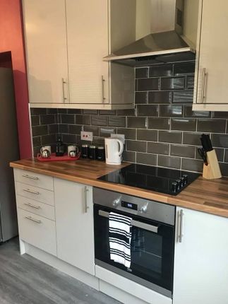 Room 3, 64 Flaxley Road, Selby photo 4