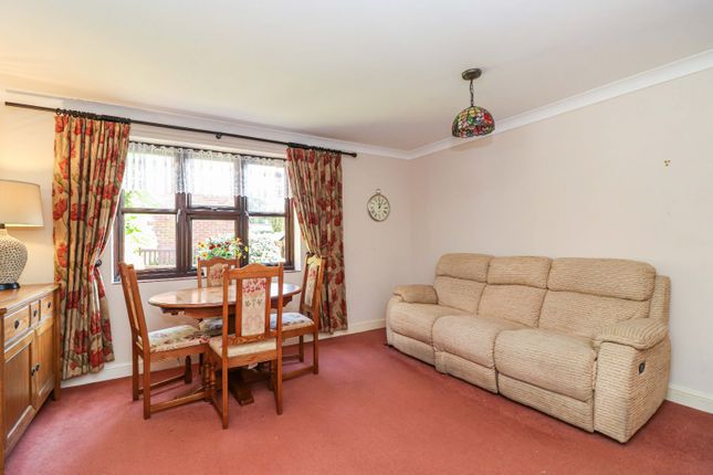 Flat for sale in Maxwell Road, Beaconsfield