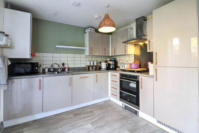 21, Merryweather Street, Aylesbury photo 2