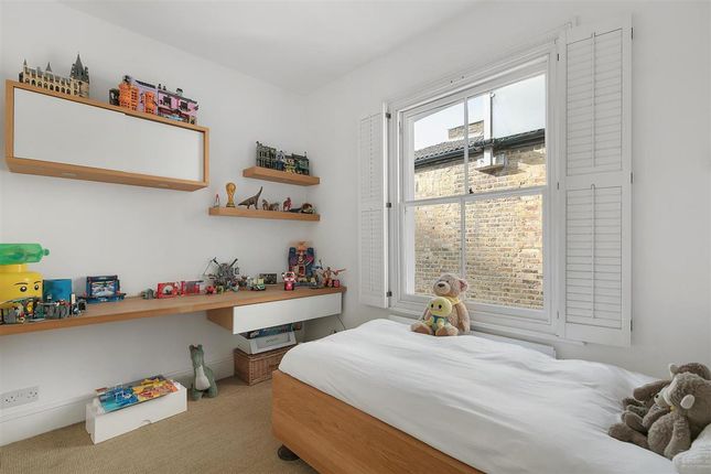 Terraced house for sale in Woodlawn Road, Fulham, London