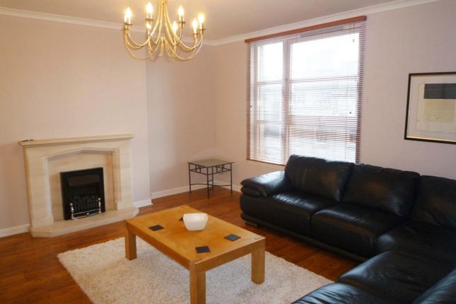 Thumbnail Flat to rent in 22d New Century House, Aberdeen
