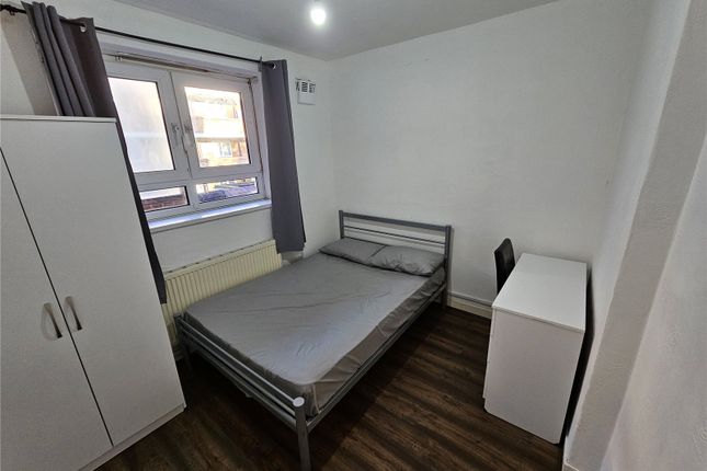 Room to rent in Casson House, Hanbury Street, London