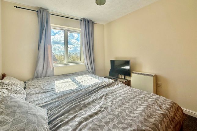 101, Grenville Road, Grays photo 4