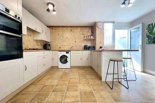 32 Mitford Street, Filey photo 2