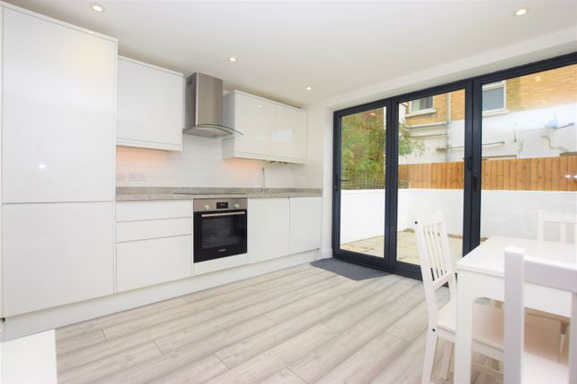 Flat 1 Griffin House, 21, Crawford Road, London photo 3