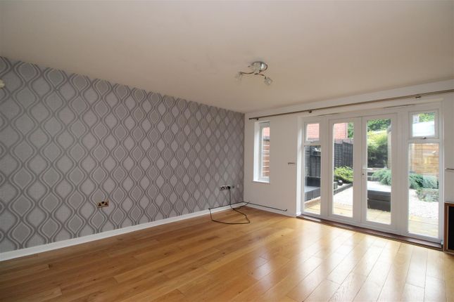 2, Willowbrook Close, Herne Bay photo 2
